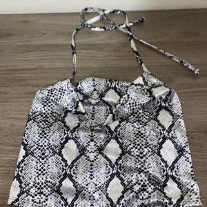 Snake print, top. Size large can fit medium